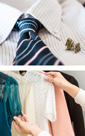 洋服を選んでる画像